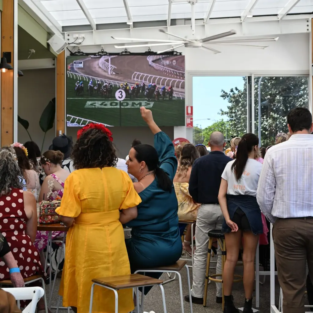 melb cup24 – Feed – square